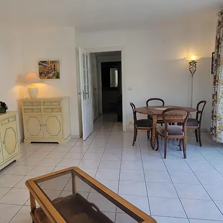 Appartement 2 With Pool And Balcony In *