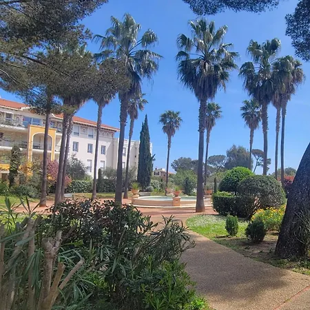 Apartment 2 With Pool And Balcony In Frejus