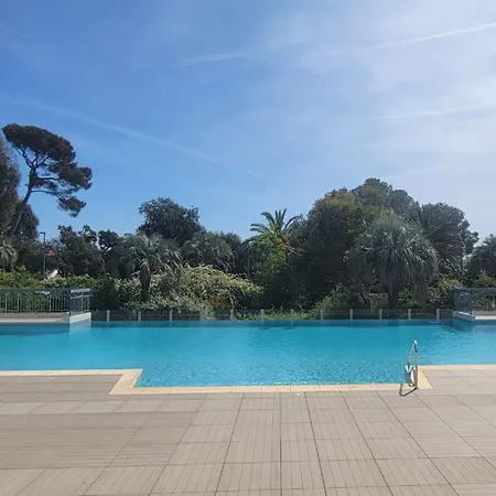 Apartment 2 With Pool And Balcony In *